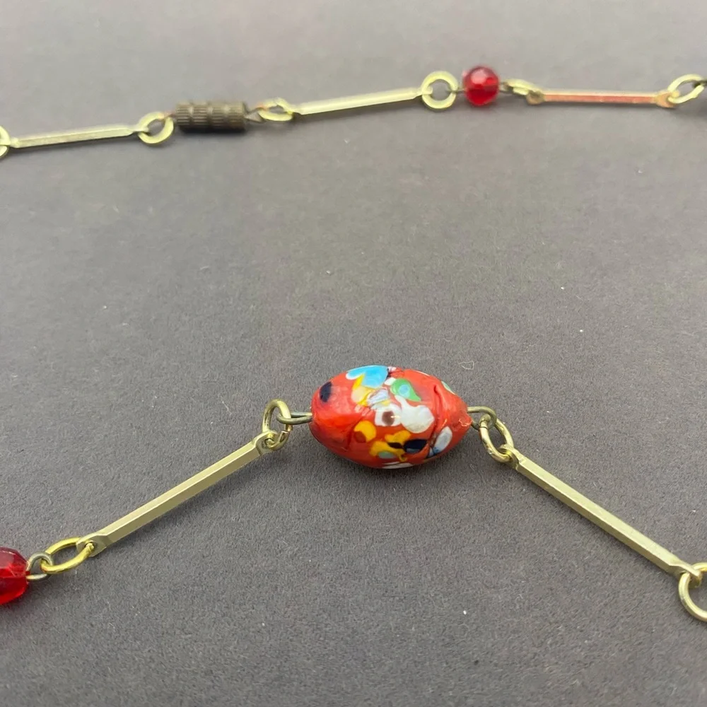 Vintage Murano Glass Millefiori Red Bead Necklace with gold tone link rods. - Picture 9 of 13
